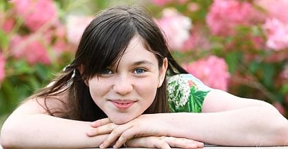 Actress Alexa Swinton Image