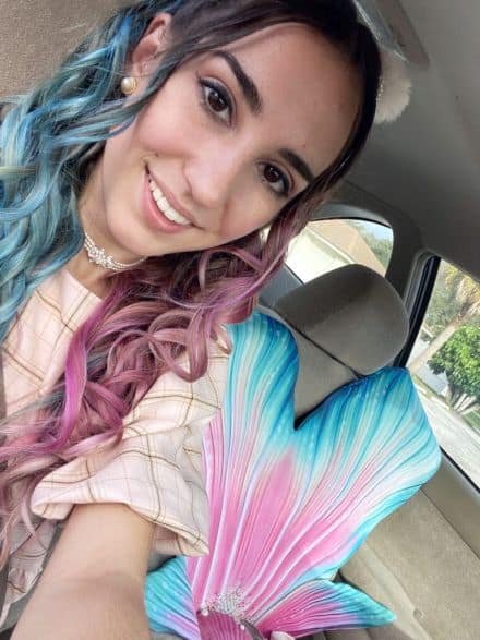 Instagram Mermaid Jules Selfie Image